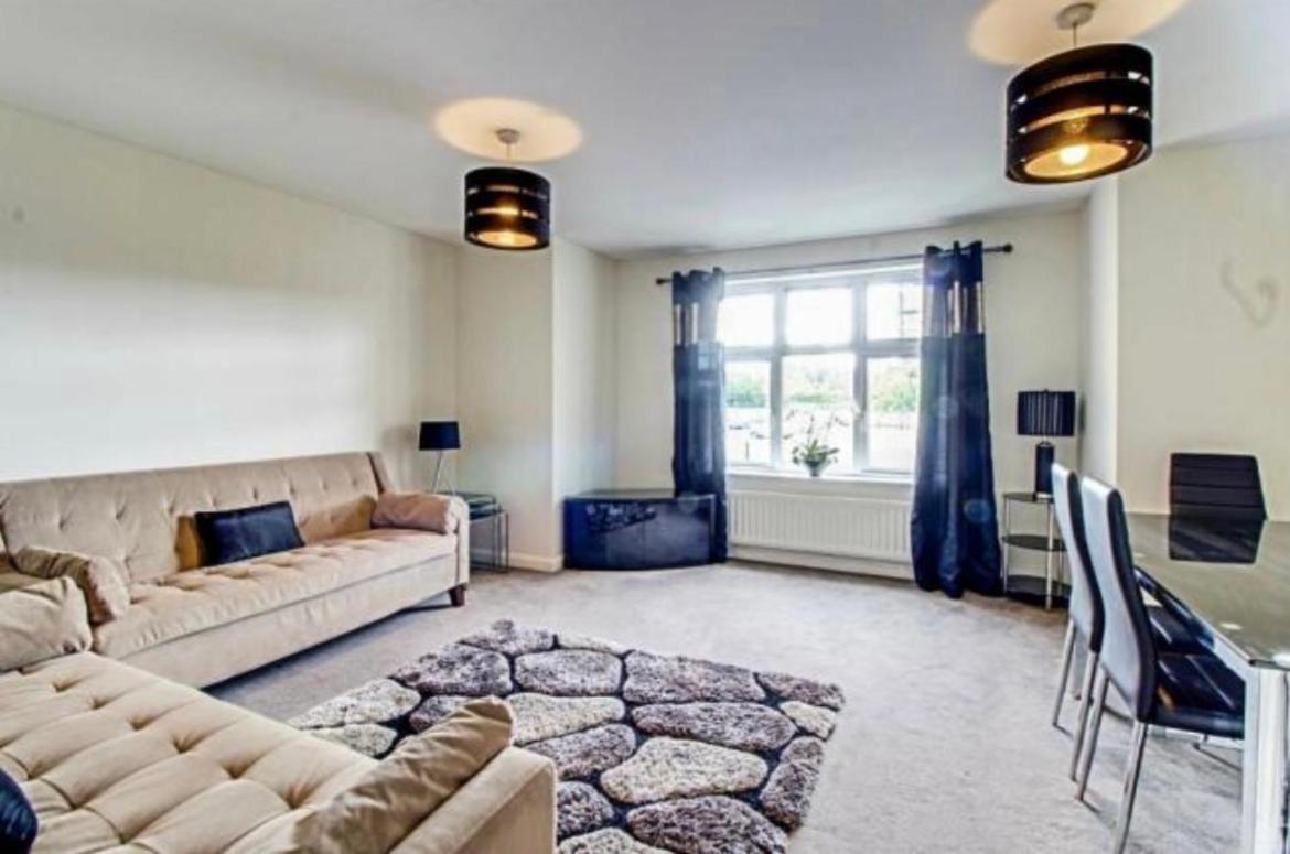 The Wickets - 2 Bedroom Apartment Overlooking Cricket Club Marton-in-Cleveland Dış mekan fotoğraf