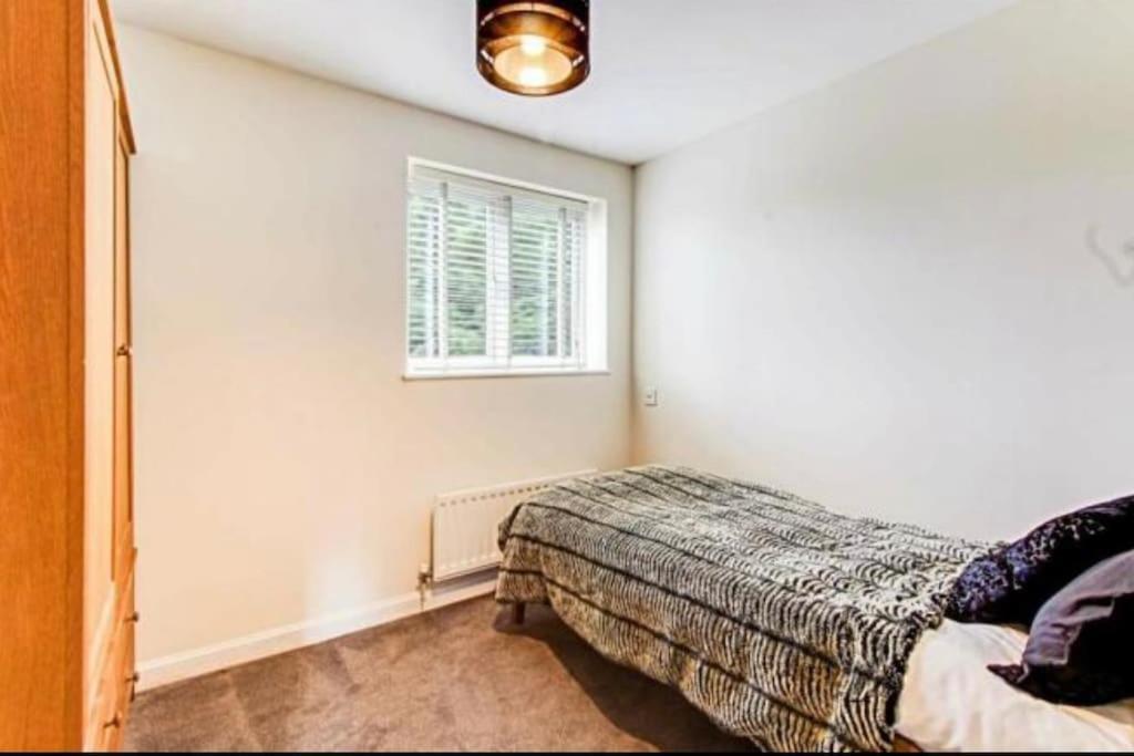 The Wickets - 2 Bedroom Apartment Overlooking Cricket Club Marton-in-Cleveland Dış mekan fotoğraf