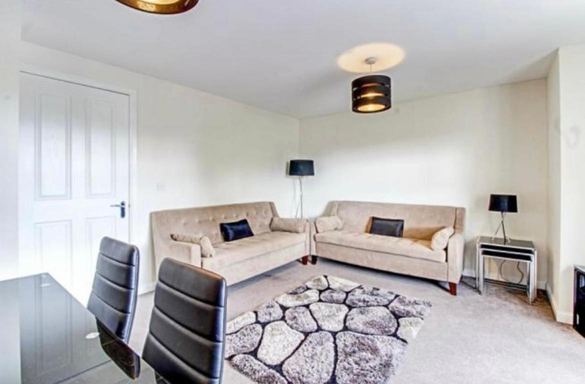 The Wickets - 2 Bedroom Apartment Overlooking Cricket Club Marton-in-Cleveland Dış mekan fotoğraf